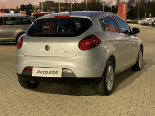Fiat Bravo (2010) 1.4 16V, ČR, AC - náhled 4