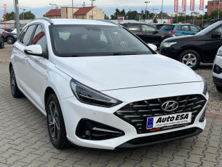 Hyundai i30 1.6 CRDi, Smart, LED, kamera