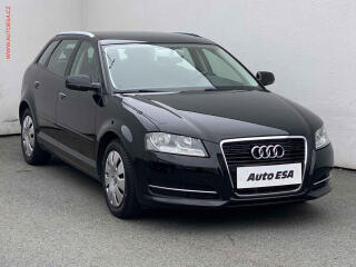 Audi A3 1.6i, AC, tempo, park.asist