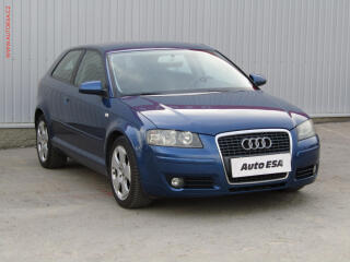 Audi A3 1.6i, AC, v�h�ev.sed