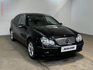 Mercedes-Benz 2.5 V6 C230, K��e, park.