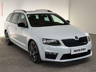 �koda Octavia 2.0TDi, DSG, navi, bixen