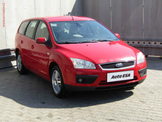 Ford Focus 1.6i, AC, v�h�ev sed