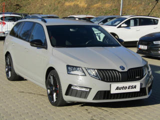 koda Octavia 2.0 TDi, LED, autoAC