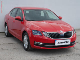 �koda Octavia 1.6 TDi, �R, LED, AC, park