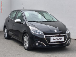 Peugeot 208 1.2 PT, Allure, navi