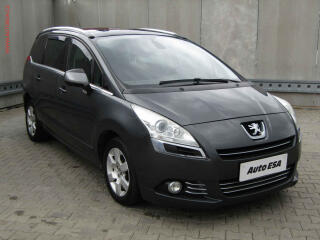 Peugeot 5008 2.0 HDi, servis.kniha
