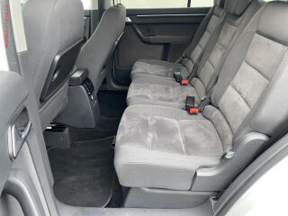 Volkswagen Touran (2014) 2.0 TDi, Highline - náhled 10