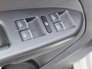 Volkswagen Touran (2014) 2.0 TDi, Highline - náhled 11