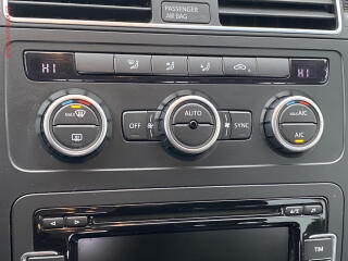 Volkswagen Touran (2014) 2.0 TDi, Highline - náhled 14