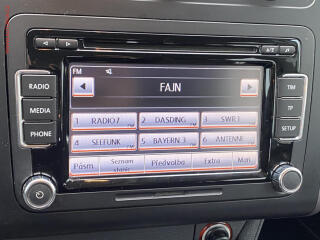 Volkswagen Touran (2014) 2.0 TDi, Highline - náhled 15