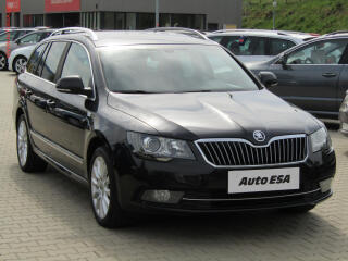 �koda Superb 2.0 TDi, �R, servis.kniha