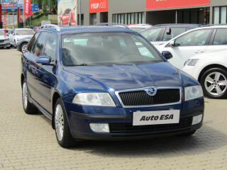 �koda Octavia 2.0 TDi, DSG, navi, xenon