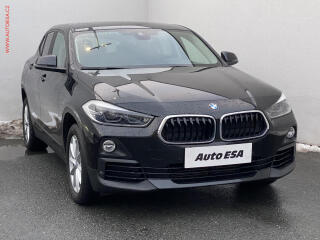 BMW X2 1.5T sDrive18i, LED, navi