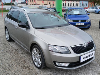 koda Octavia 1.6 TDi, AC, park.idla