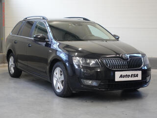 �koda Octavia 2.0 TDi, DSG, xenon, panor