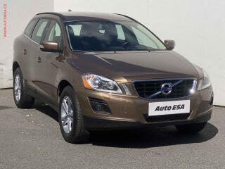 Volvo XC60 2.4 D4 4x4, servis.kniha