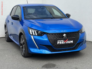 Peugeot 208 1.2 PT, GT, navi, kamera