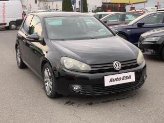 Volkswagen Golf 1.4TSi, AC, v�h�ev sed