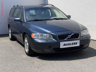 Volvo V70 2.4d 4x4, AC, temp, ta�n�