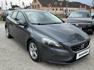 Volvo V40 1.6 D, AC, tempo, park.�idla