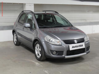 Suzuki SX4 1.9 D 4x4, AC, v�h�ev sed