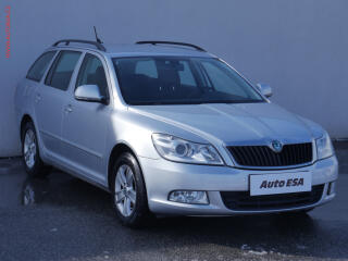 �koda Octavia 1.6 TDi, navi, autoAC