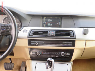 BMW Řada 5 (2010) 3.0d 530d, AT, navi - náhled 10