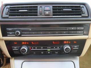 BMW Řada 5 (2010) 3.0d 530d, AT, navi - náhled 16