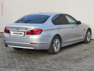 BMW Řada 5 (2010) 3.0d 530d, AT, navi - náhled 4