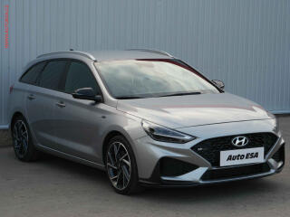 Hyundai i30 1.5T-GDi, 1.maj,�R, AT, LED