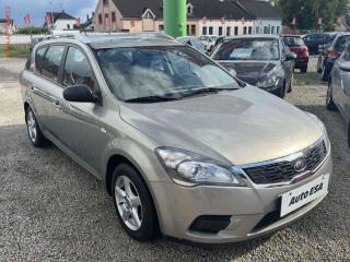 Kia Ceed 1.4i, �R, AC, ta�n�