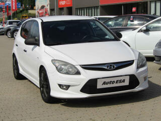 Hyundai i30 1.6 CRDI, AC, park.asist