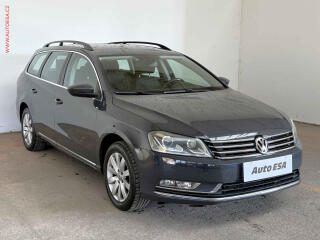 Volkswagen Passat 2.0TDi, 2.maj, Navi, bixen