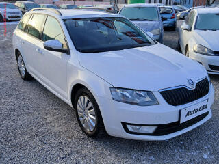 �koda Octavia 2.0 TDi, 2.maj,�R, Ambition