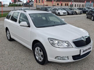 �koda Octavia 1.6 TDi, 2.maj,�R, AC, park