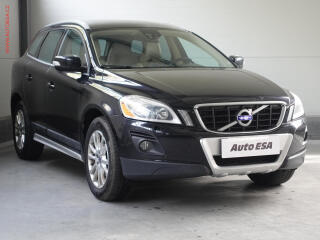 Volvo XC60 2.4D 4x4, �R, Xenon, park