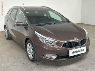 Kia Ceed 1.6GDi 99 kW, �R, AAC, tempo