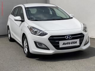 Hyundai i30 1.4i, Classic, AC, park.