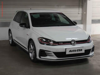 Volkswagen Golf 2.0 TSi, LED, park.�idla
