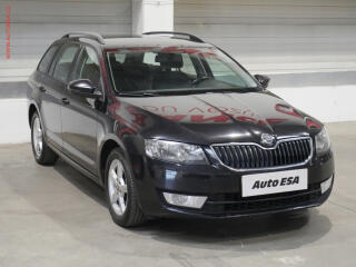 �koda Octavia 1.6 TDi, AC, v�h�ev sed