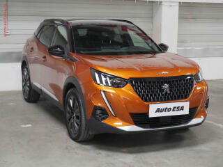 Peugeot 2008 1.2 PT, GT, AT, navi, LED