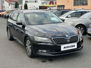 �koda Superb 1.6 TDi, AC, v�h�ev sed.