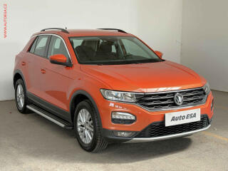 Volkswagen T-Roc 1.5TSI, 1.maj,�R, AC, navi