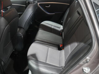 Hyundai i30 (2012) 1.6GDi, AC, tempo - náhled 10