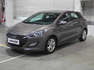 Hyundai i30 (2012) 1.6GDi, AC, tempo - náhled 3