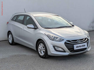 Hyundai i30 1.6CRDi, �R, AC, navi, park