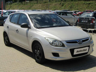 Hyundai i30 1.4 i, AC, STK4/28