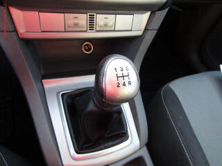 Ford Focus (2010) 1.6 i, AC, tažné - náhled 16