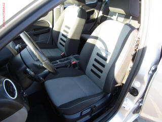 Ford Focus (2010) 1.6 i, AC, tažné - náhled 9